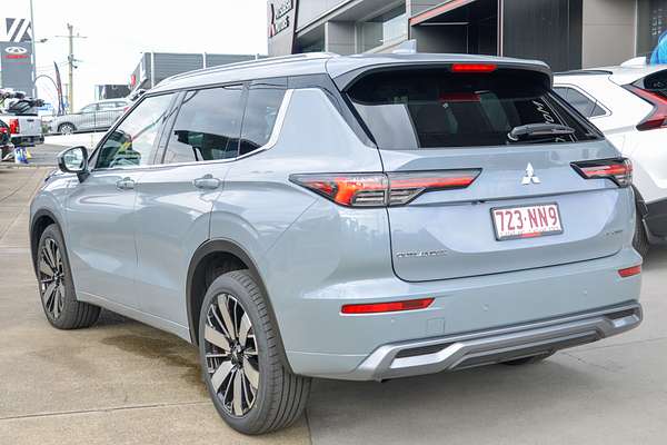 2025 Mitsubishi Outlander Exceed ZM
