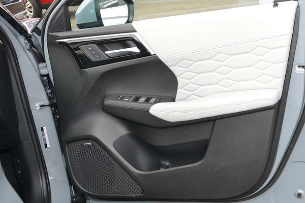 2025 Mitsubishi Outlander Exceed ZM