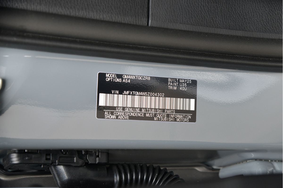 2025 Mitsubishi Outlander Exceed ZM