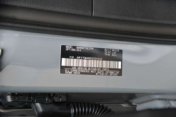 2025 Mitsubishi Outlander Exceed ZM