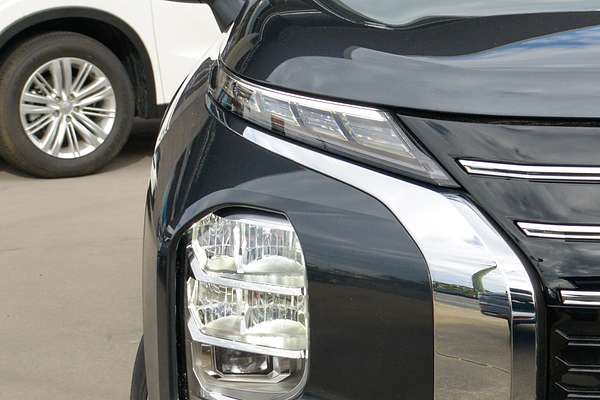 2025 Mitsubishi Outlander Exceed Tourer ZM