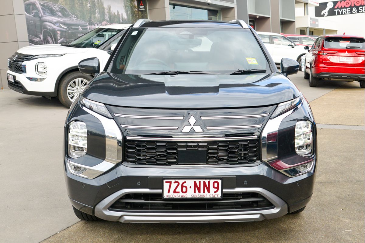 2025 Mitsubishi Outlander Exceed Tourer ZM