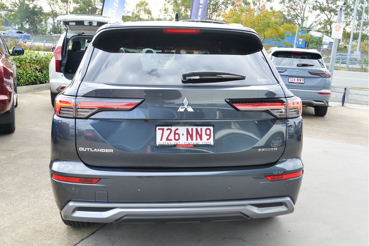2025 Mitsubishi Outlander Exceed Tourer ZM