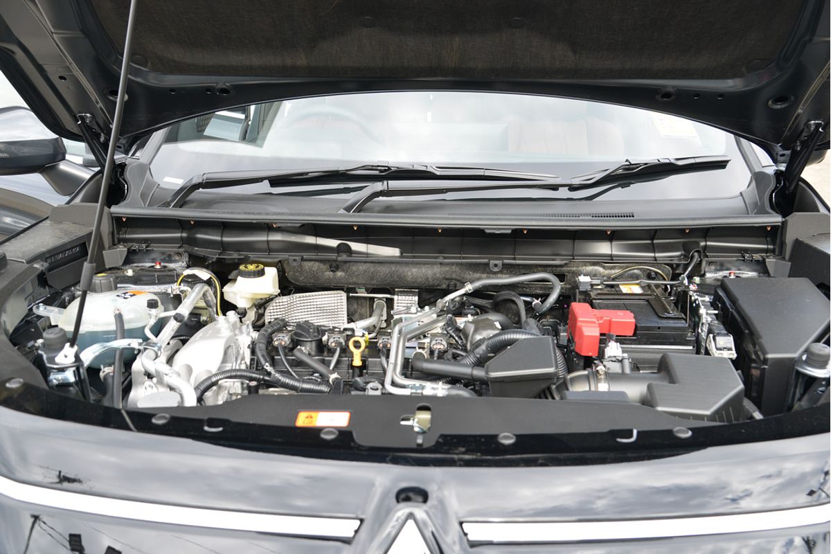 2025 Mitsubishi Outlander Exceed Tourer ZM