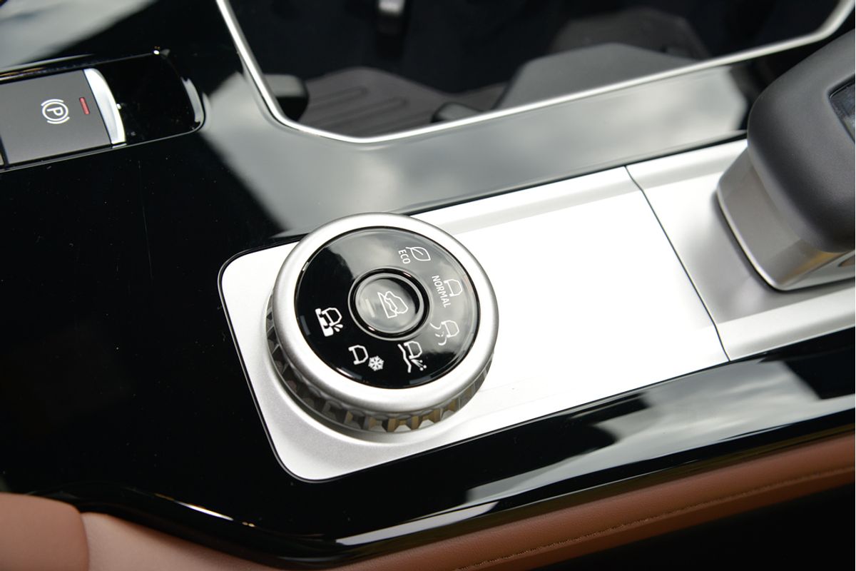 2025 Mitsubishi Outlander Exceed Tourer ZM