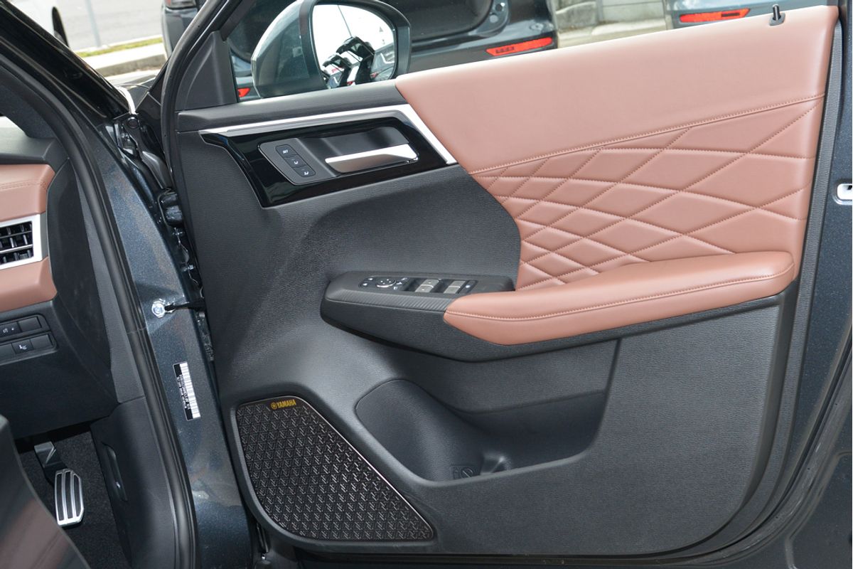 2025 Mitsubishi Outlander Exceed Tourer ZM