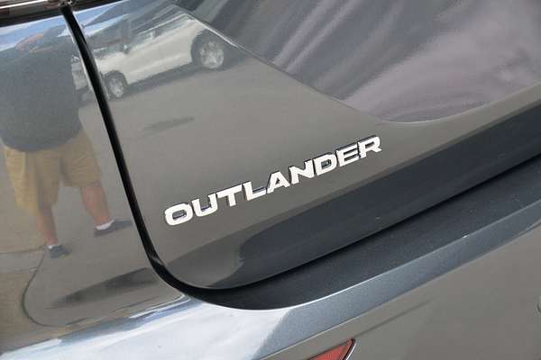 2025 Mitsubishi Outlander Exceed Tourer ZM