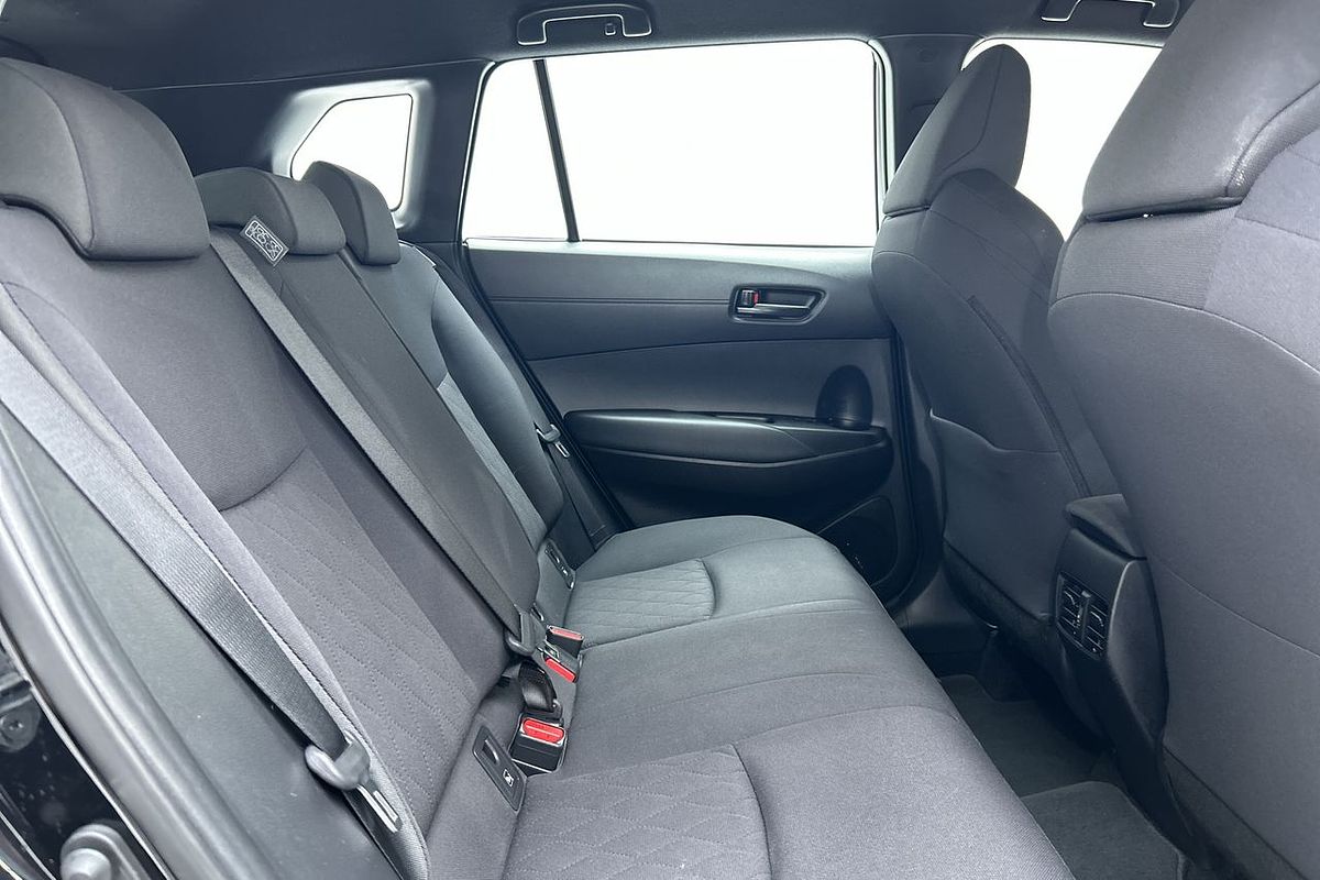 2024 Toyota Corolla Cross GX MXGH10R