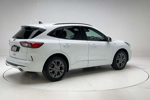 2022 Ford Escape ST-Line ZH
