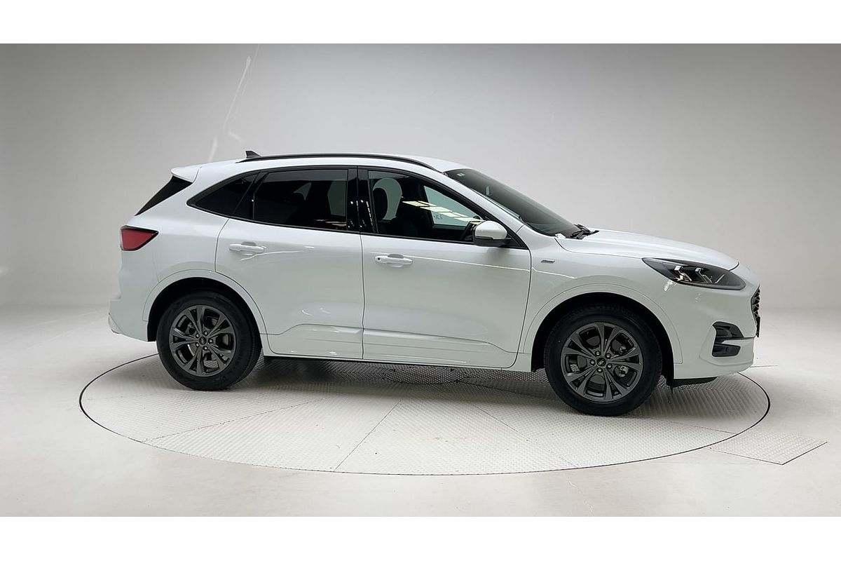 2022 Ford Escape ST-Line ZH