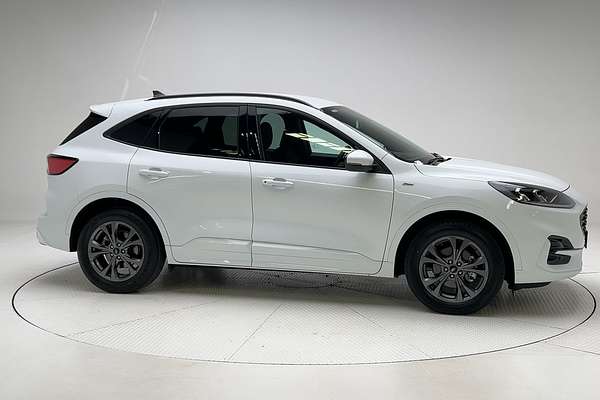 2022 Ford Escape ST-Line ZH