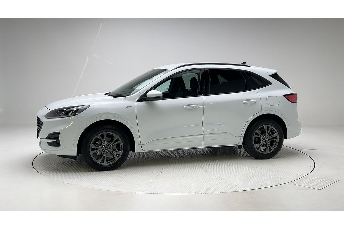 2022 Ford Escape ST-Line ZH