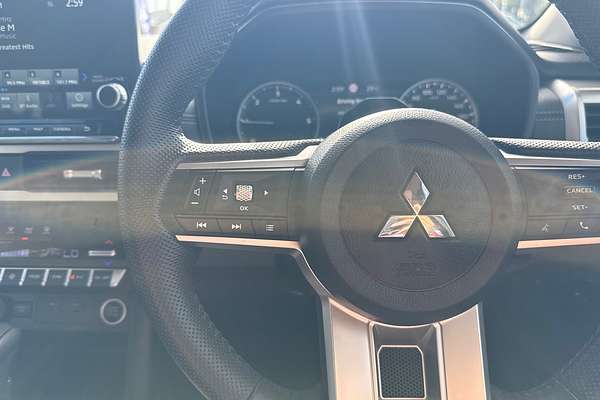 2024 Mitsubishi Triton GLS MV 4X4