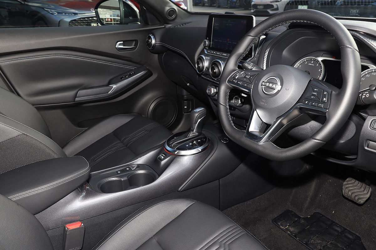 2023 Nissan JUKE ST-L F16