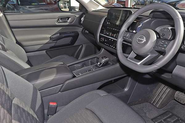 2025 Nissan Pathfinder ST-L R53