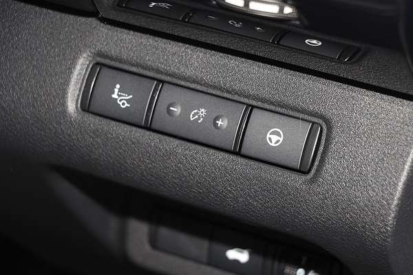 2025 Nissan Pathfinder ST-L R53