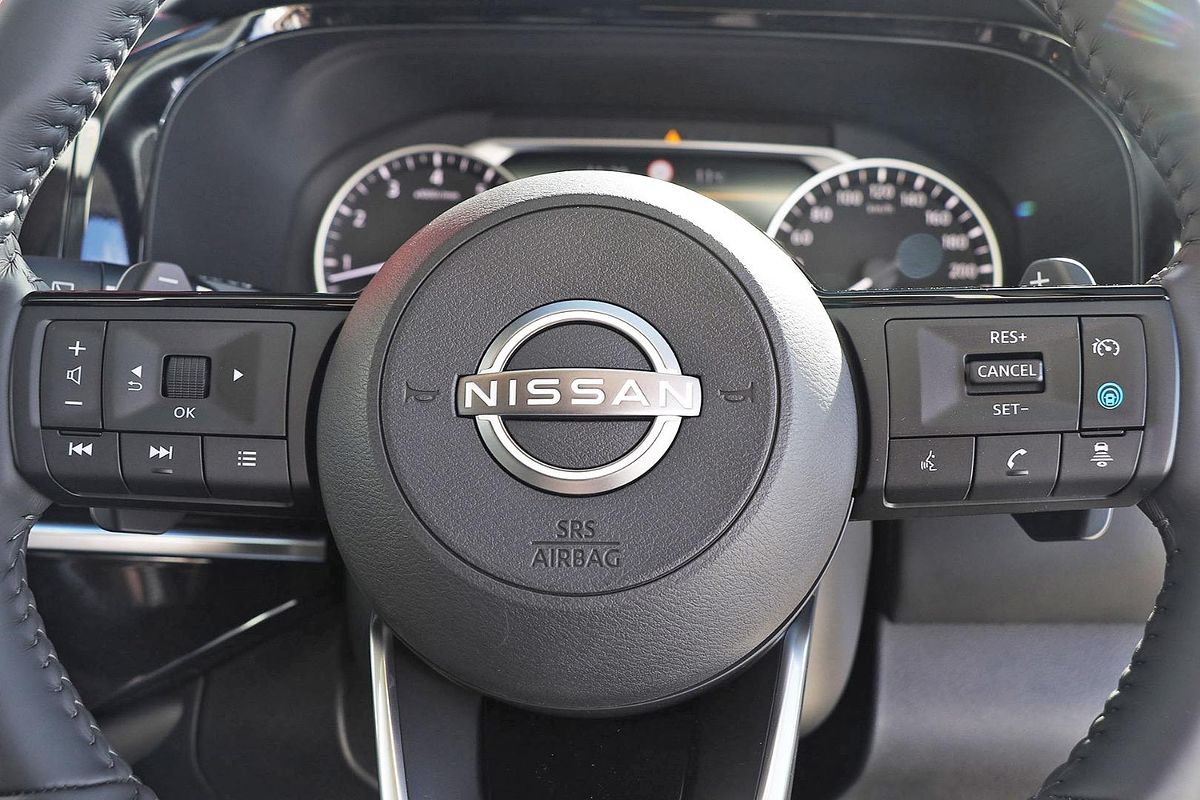 2025 Nissan Pathfinder ST-L R53