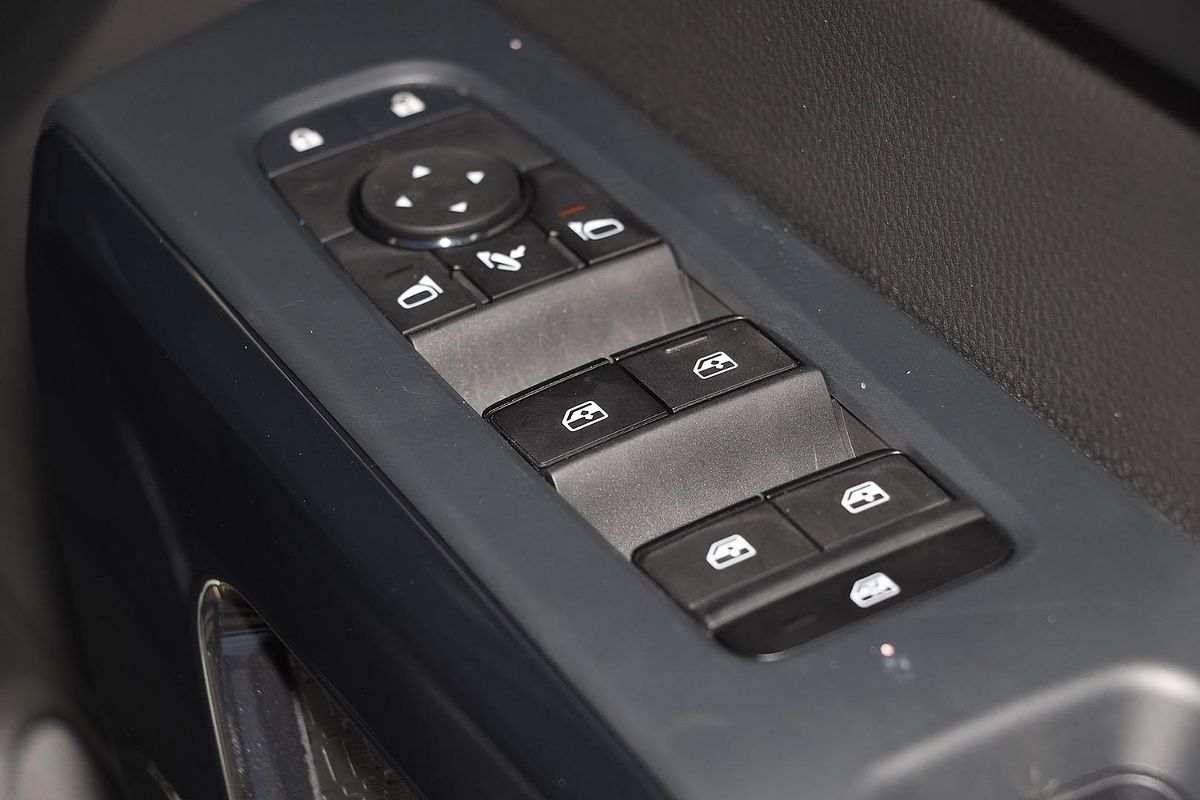2025 Nissan Pathfinder ST-L R53
