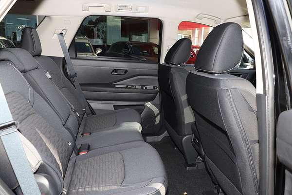 2025 Nissan Pathfinder ST-L R53