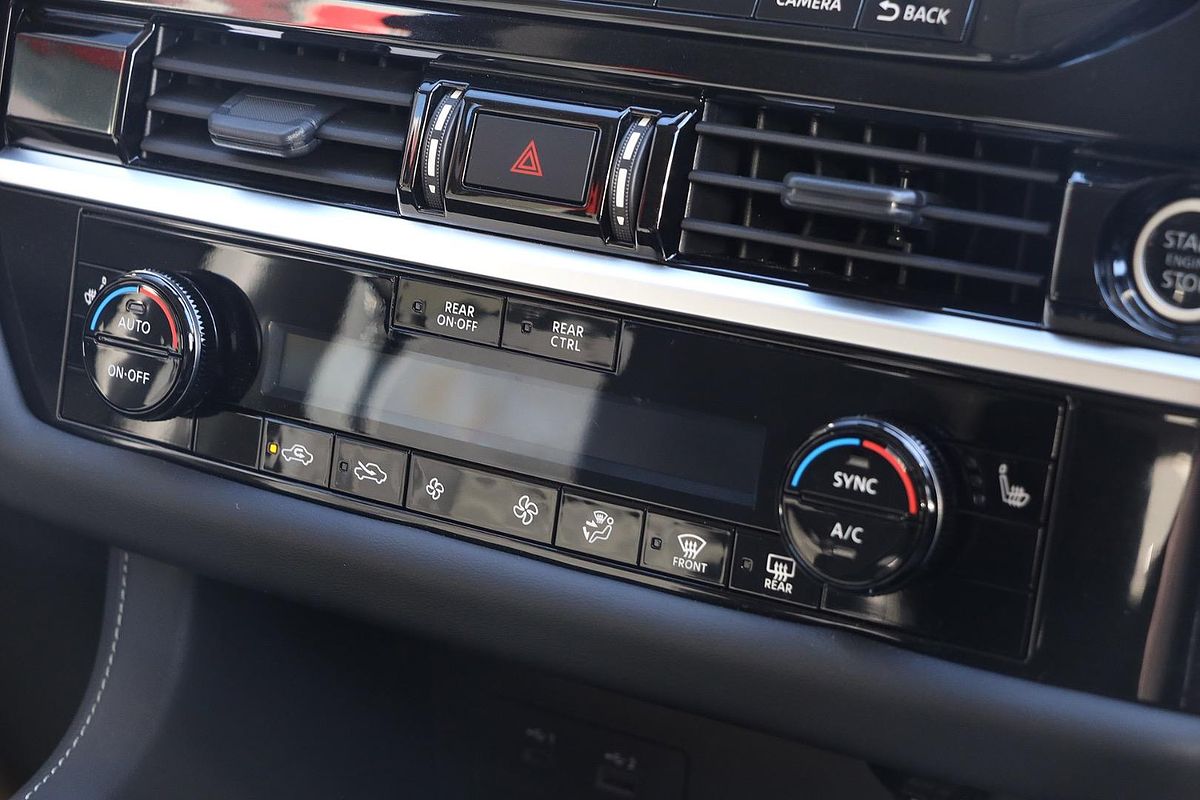 2025 Nissan Pathfinder ST-L R53