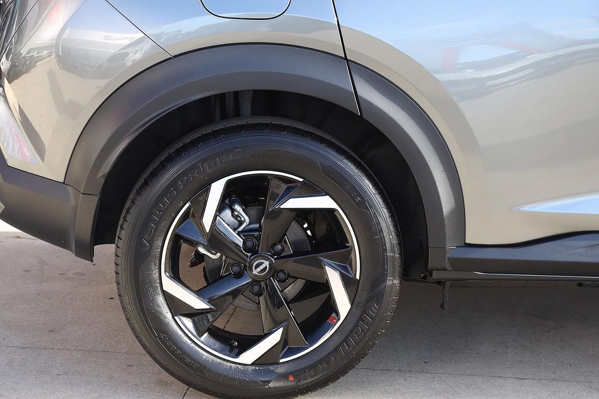 2024 Nissan JUKE ST+ F16