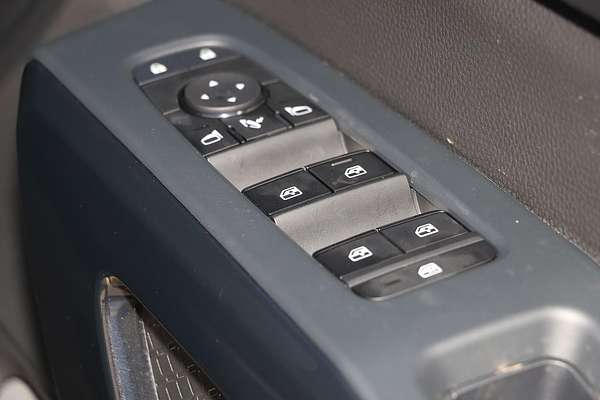 2025 Nissan Pathfinder ST-L R53