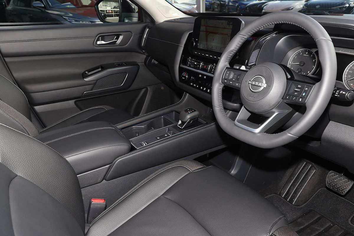 2024 Nissan Pathfinder Ti R53