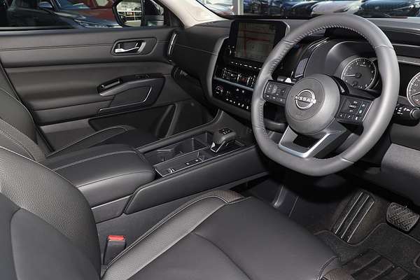 2024 Nissan Pathfinder Ti R53