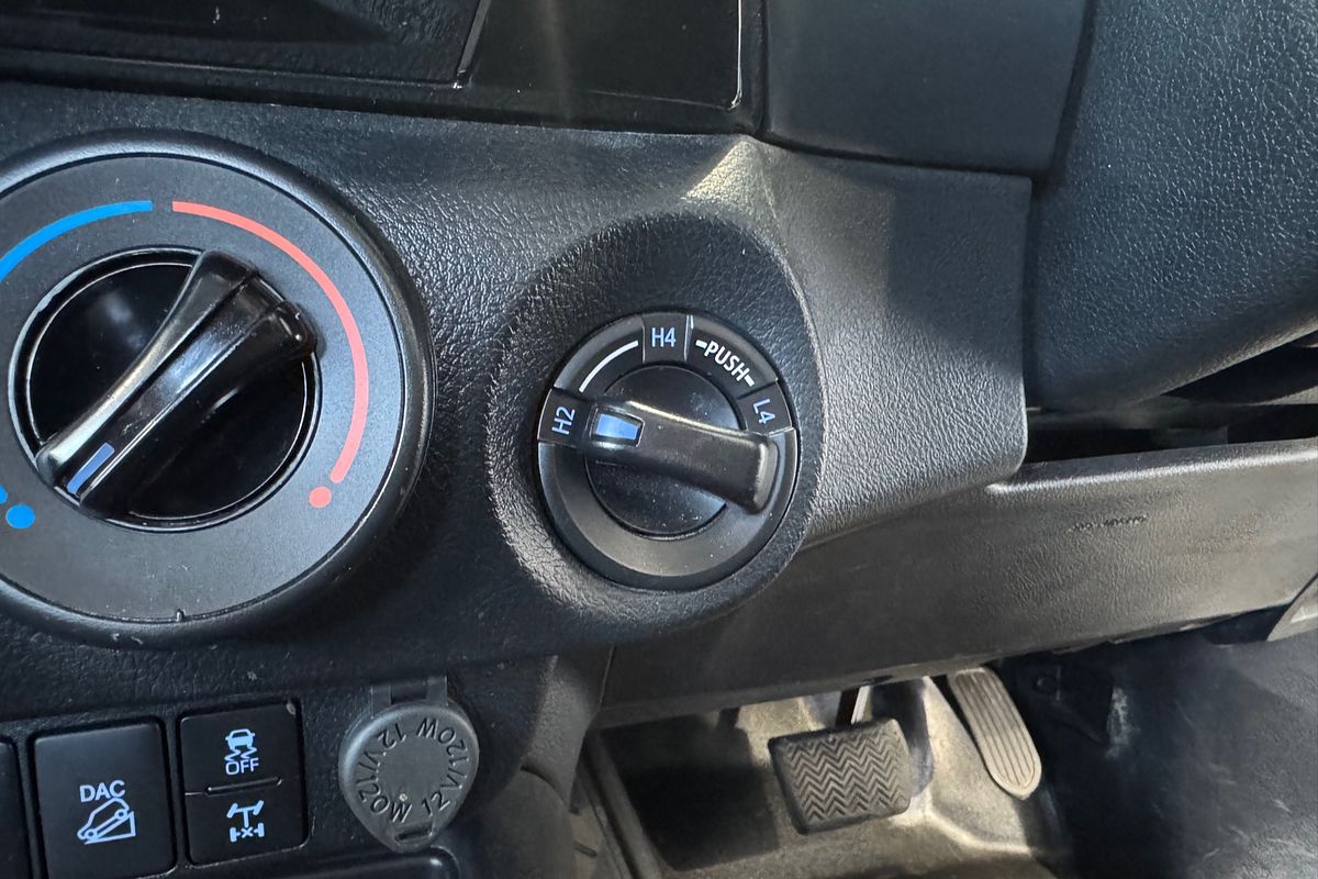 2023 Toyota Hilux SR GUN126R 4X4