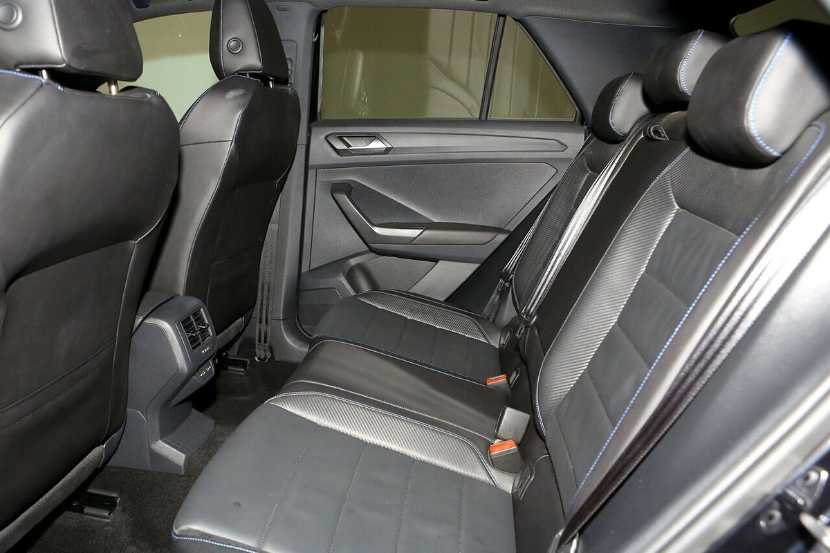 2023 Volkswagen T-Roc R D11