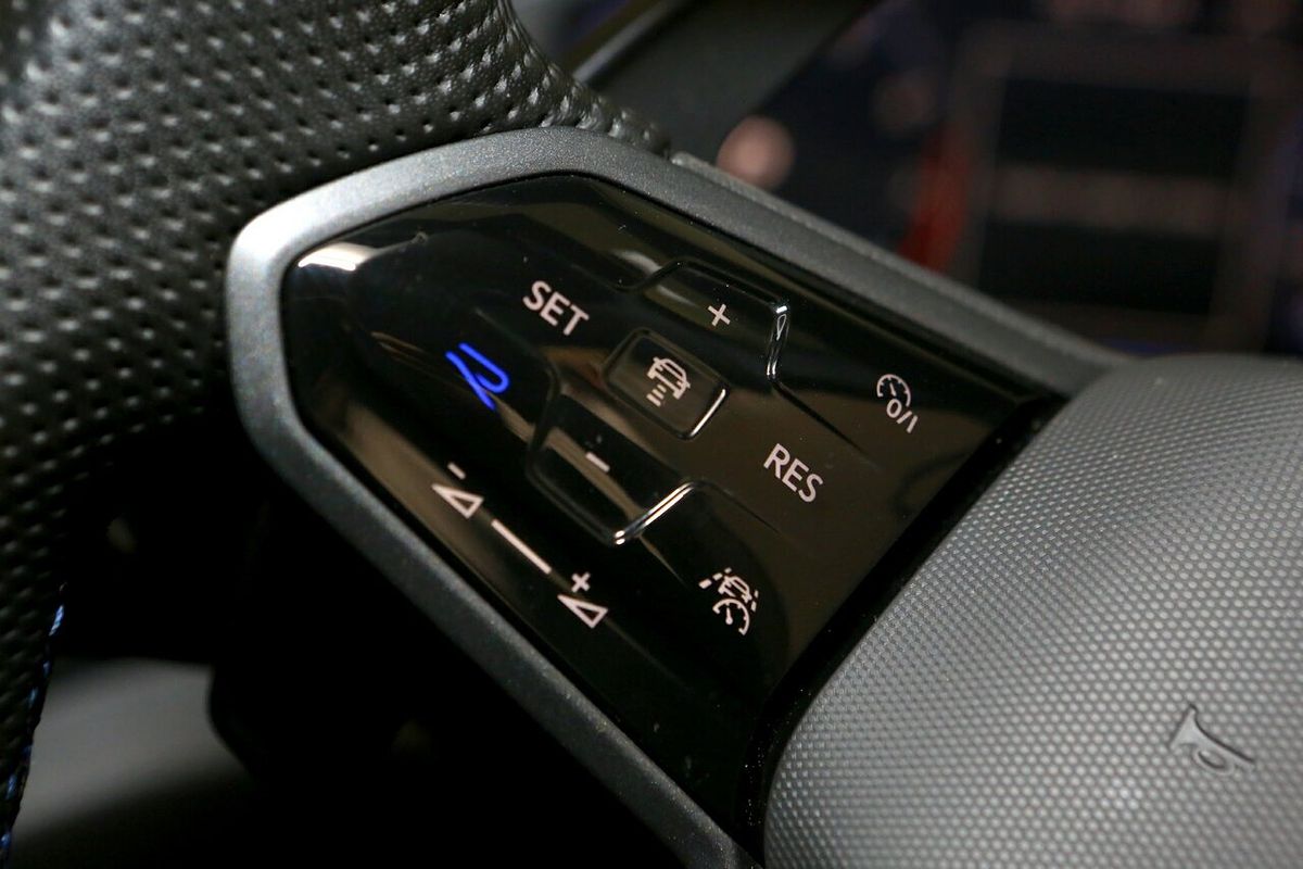 2023 Volkswagen T-Roc R D11