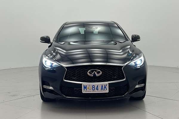 2016 INFINITI Q30 Sport H15