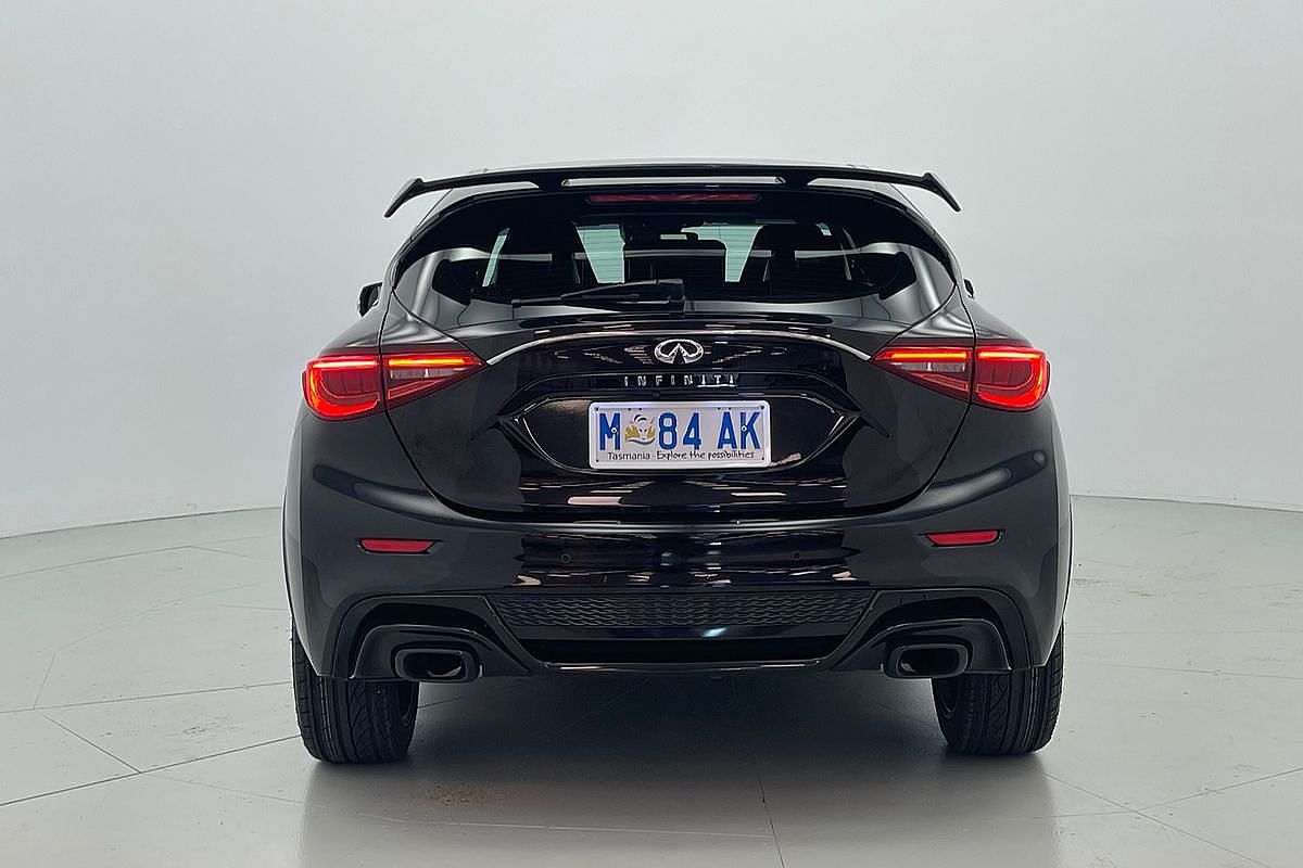 2016 INFINITI Q30 Sport H15