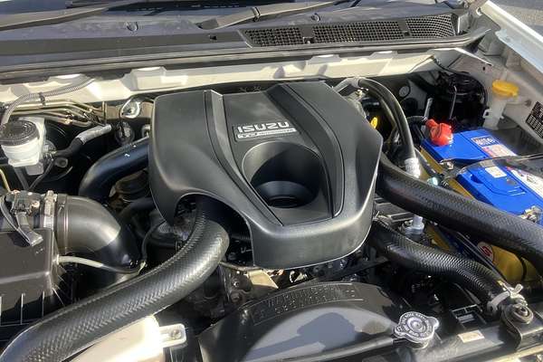 2015 Isuzu D-MAX SX 4X4