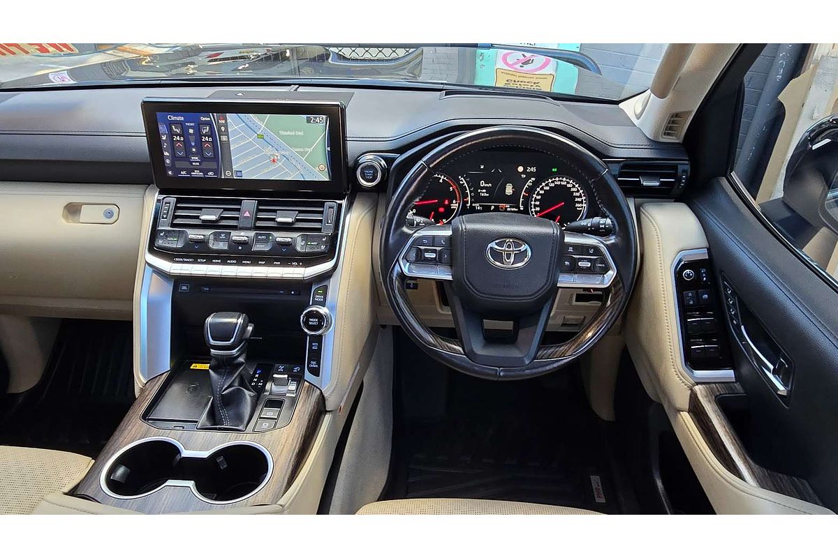 2022 Toyota Landcruiser Sahara FJA300R