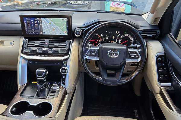 2022 Toyota Landcruiser Sahara FJA300R