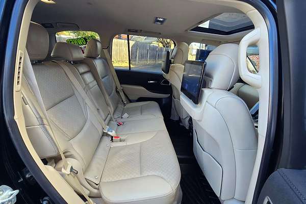 2022 Toyota Landcruiser Sahara FJA300R