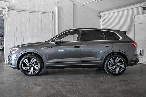 2023 Volkswagen Touareg 210TDI R-Line CR