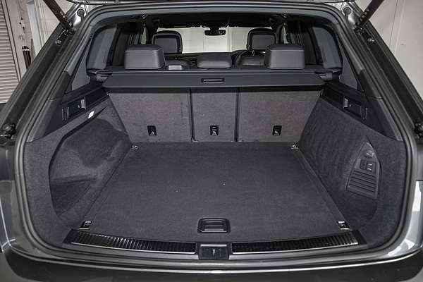 2023 Volkswagen Touareg 210TDI R-Line CR
