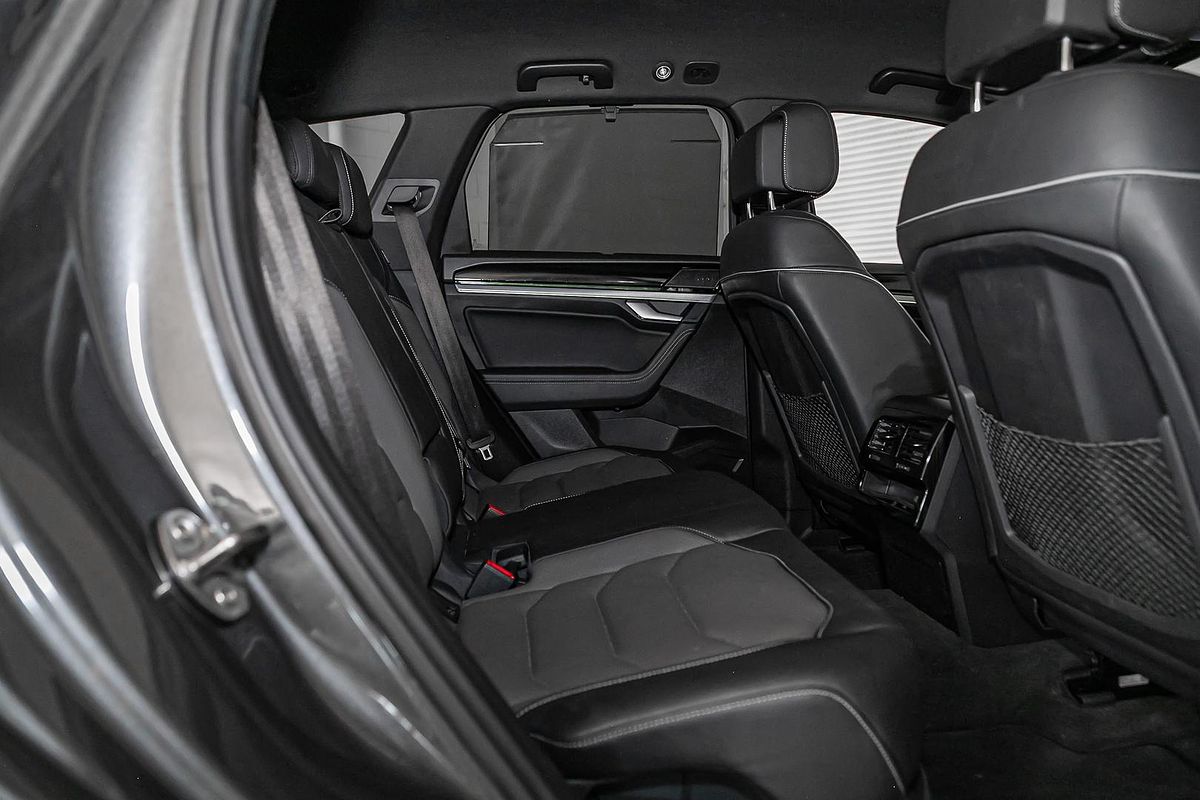 2023 Volkswagen Touareg 210TDI R-Line CR