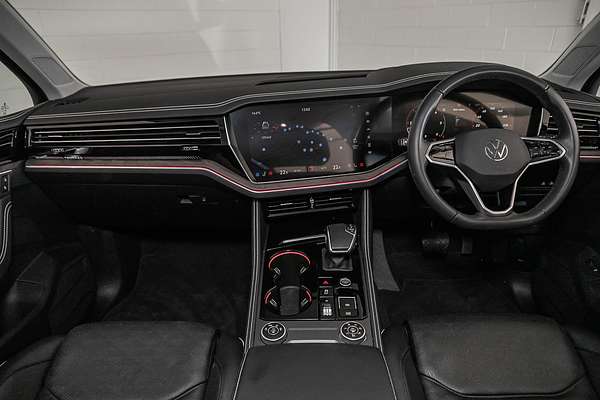2024 Volkswagen Touareg 210TDI Elegance RC