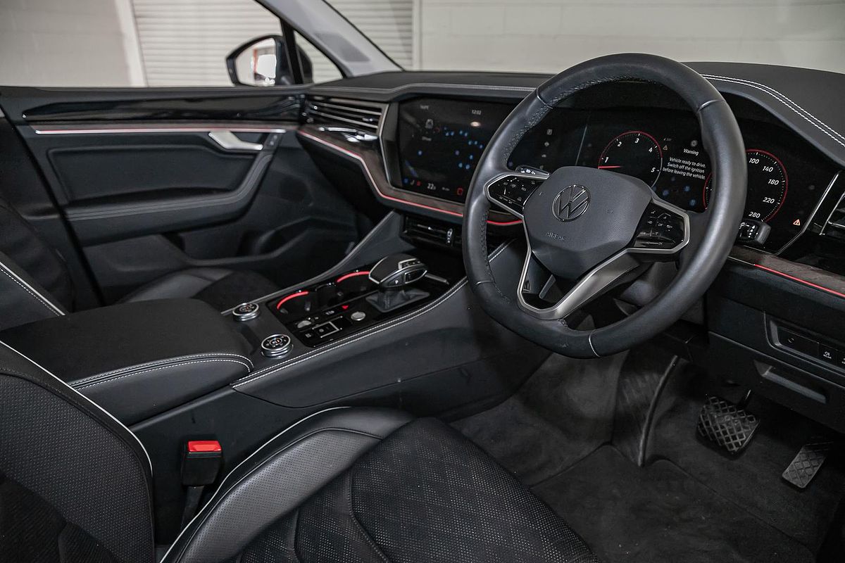2024 Volkswagen Touareg 210TDI Elegance RC