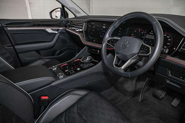2024 Volkswagen Touareg 210TDI Elegance RC