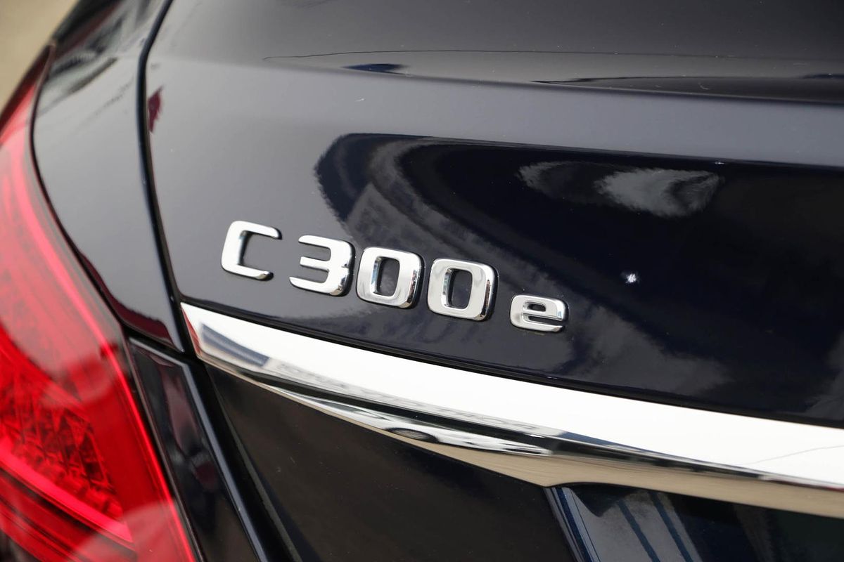 2020 Mercedes-Benz C-Class C300 e W205