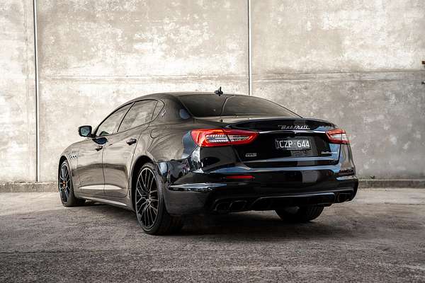 2018 Maserati Quattroporte GTS GranSport Nerissimo Edition M156