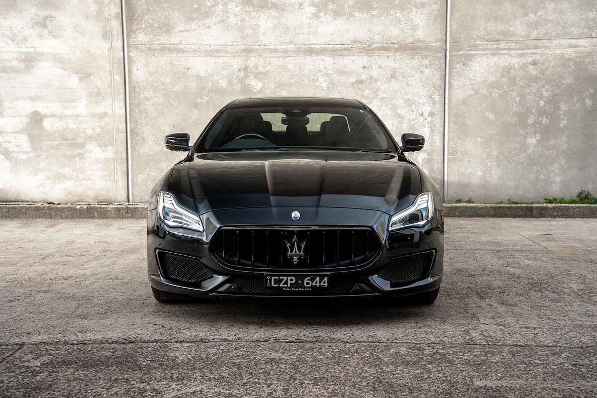 2018 Maserati Quattroporte GTS GranSport Nerissimo Edition M156