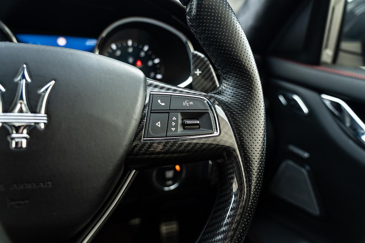2018 Maserati Quattroporte GTS GranSport Nerissimo Edition M156
