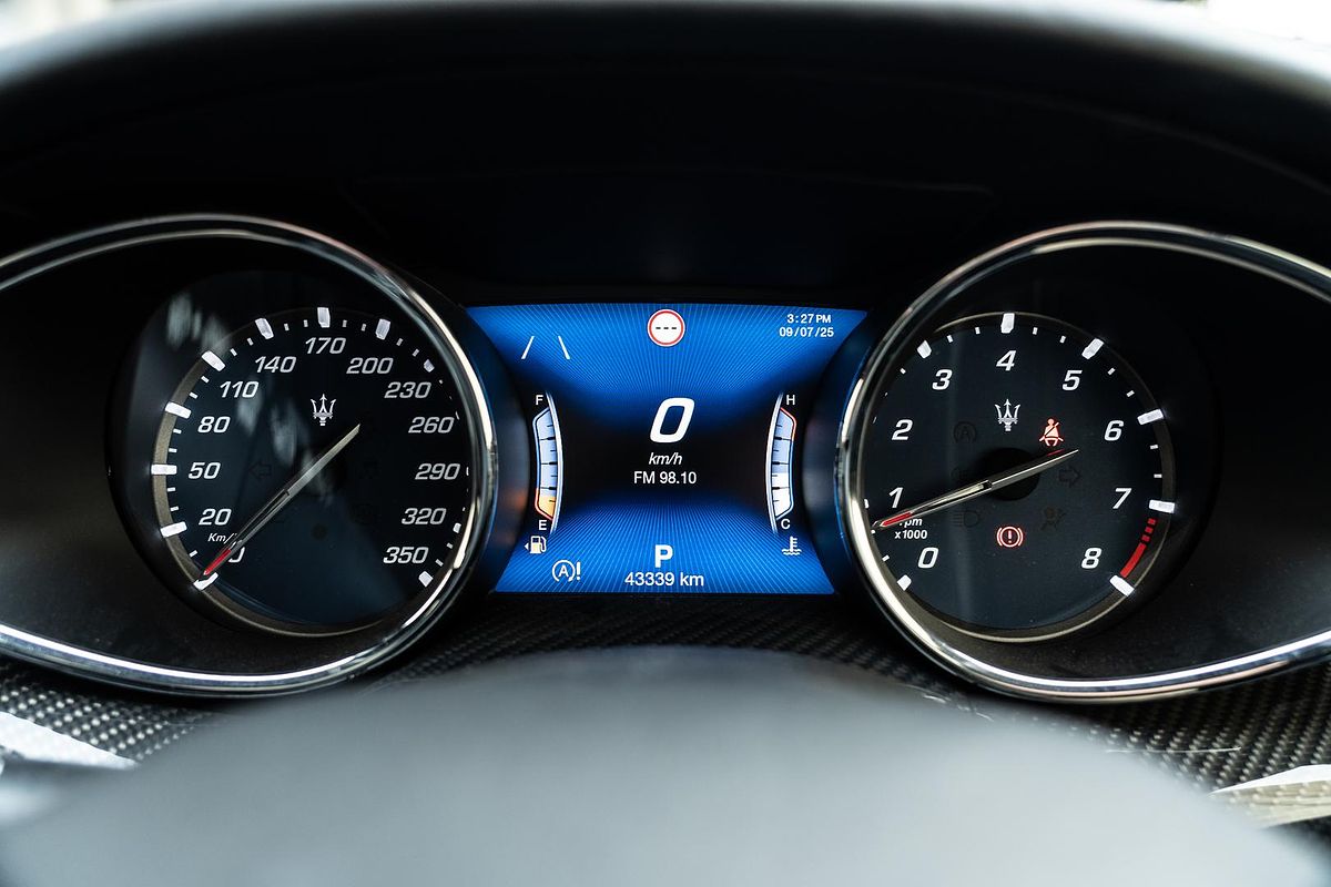 2018 Maserati Quattroporte GTS GranSport Nerissimo Edition M156