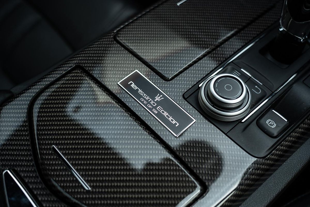 2018 Maserati Quattroporte GTS GranSport Nerissimo Edition M156