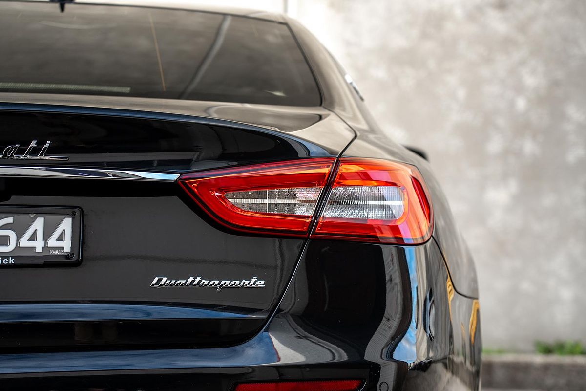 2018 Maserati Quattroporte GTS GranSport Nerissimo Edition M156